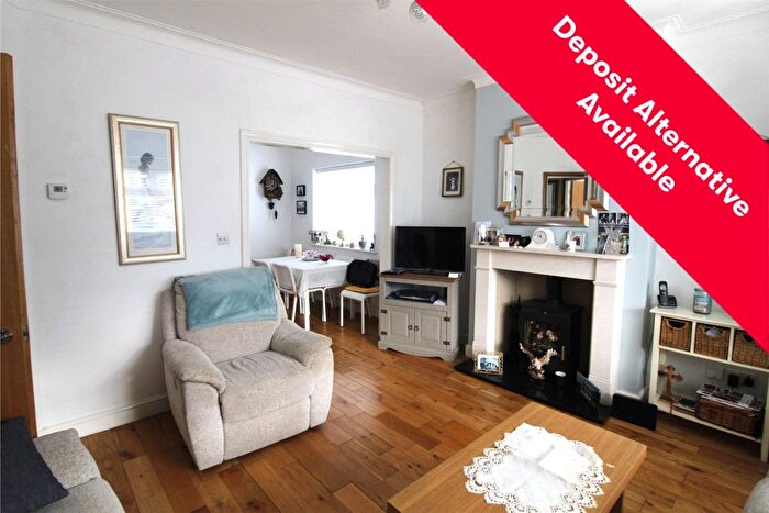 2 Bedroom Bungalow To Rent In Kinloch Drive, London, NW9