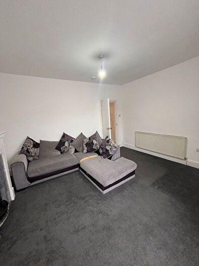 2 Bedroom Flat To Rent In Narborough Road, Leicester, LE3