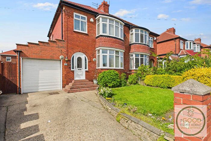 3 Bedroom Semi Detached House For Sale In The Broadway, SR4
