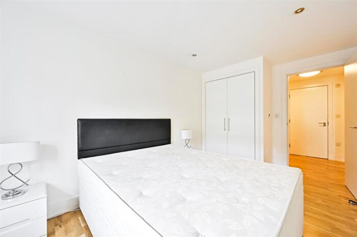 1 Bedroom Apartment To Rent In Sir John Lyon House, High Timber Street, London, EC4V