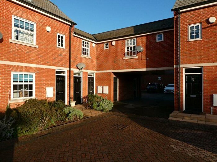2 Bedroom Flat To Rent In Hamilton Mews, Doncaster, DN4
