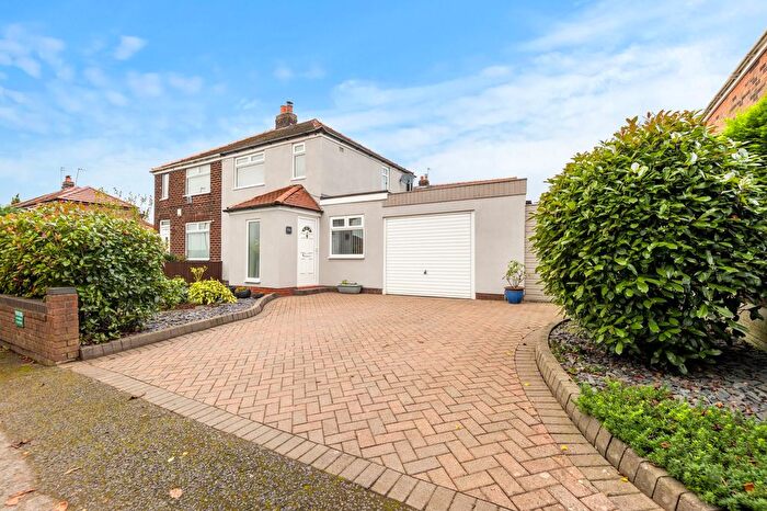2 Bedroom Semi-Detached House For Sale In Manchester Road, Woolston, WA1