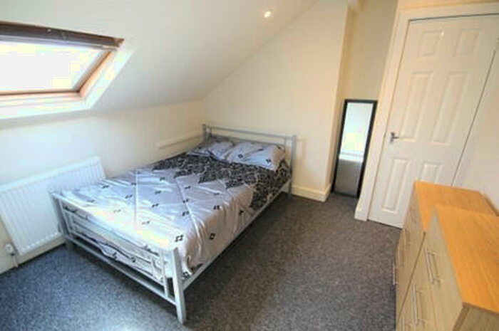 7 Bedroom House To Rent In Ebberston Terrace, Leeds, LS6