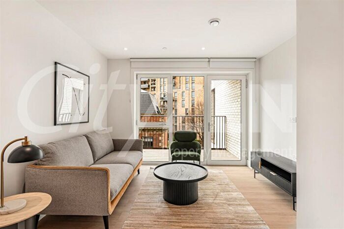 1 Bedroom Flat To Rent In Maple Mews, London, E3