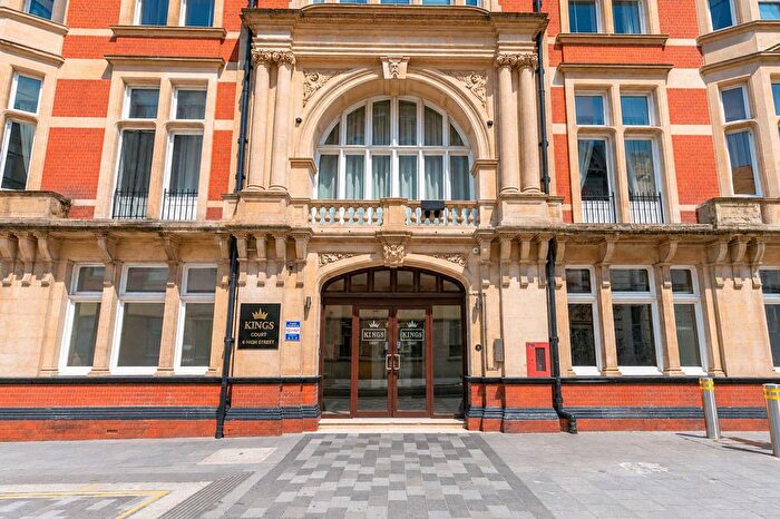 2 Bedroom Flat For Sale In High Street, Kings Court, NP20