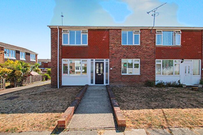 3 Bedroom Property For Sale In Hanbury Walk, Bexley, DA5