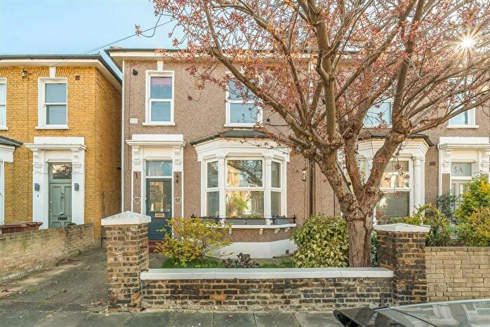 2 Bedroom Flat For Sale In Lenham Road, Lee, SE12