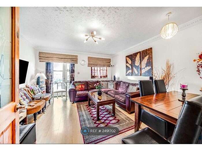 2 Bedroom Semi-Detached House To Rent In Exeter Road, London, E17