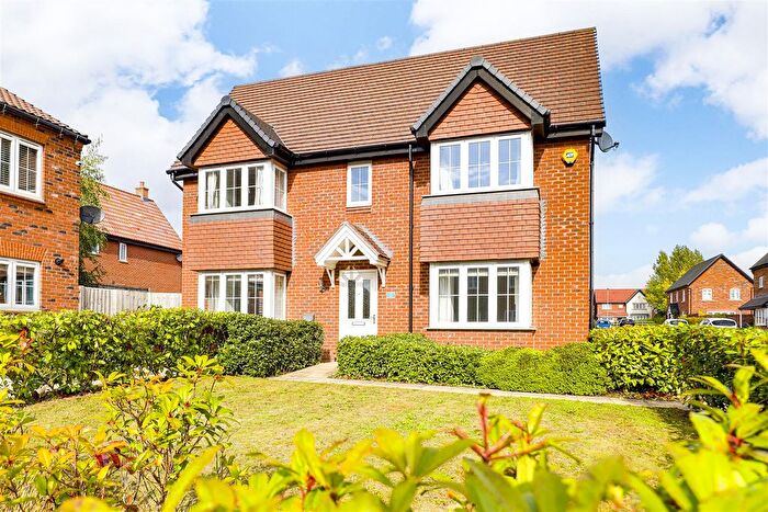 3 Bedroom Detached House For Sale In Daffodil Gardens, Edwalton, Nottinghamshire, NG12