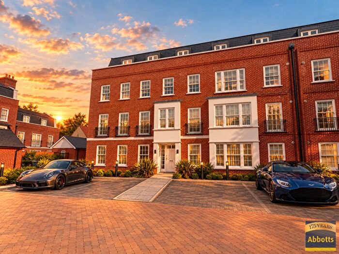 2 Bedroom Flat To Rent In Abbots Gate, IP33