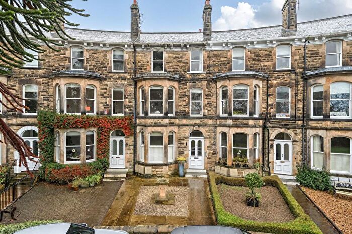 1 Bedroom Flat For Sale In Royal Crescent, Harrogate, HG2