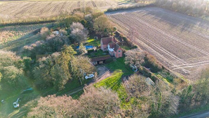 4 Bedroom Detached House For Sale In Stone Cottage, Lower Somersham, Suffolk, IP8