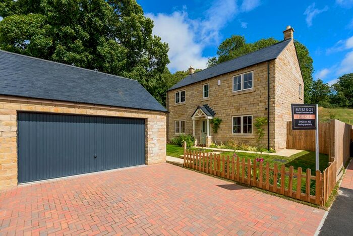 4 Bedroom Detached House For Sale In Hawthorne Close, Markington, HG3