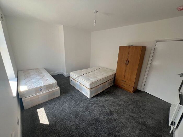 4 Bedroom End Of Terrace House To Rent In New Road, Hillingdon, Uxbridge, UB8