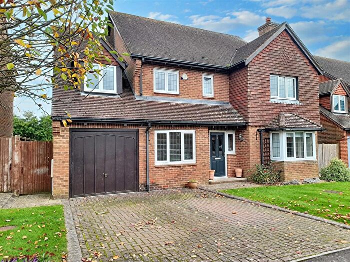 4 Bedroom Detached House For Sale In Hunters Mews, Fontwell, Arundel, BN18