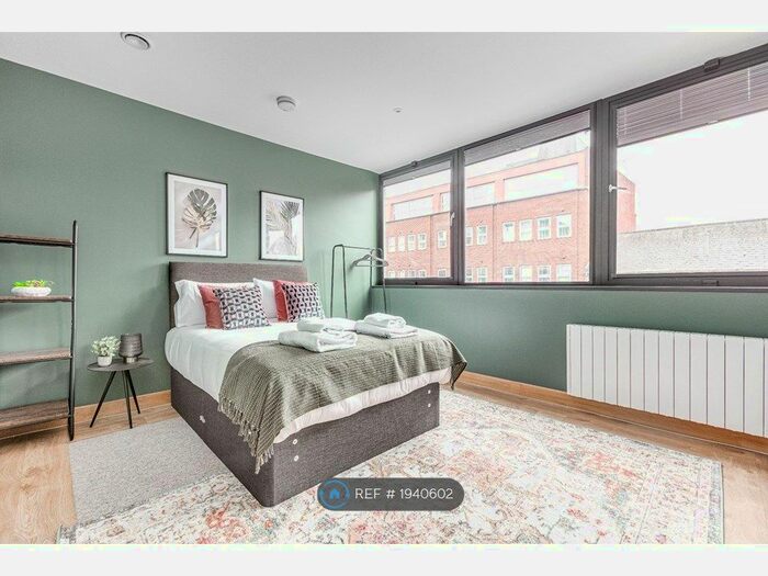 1 Bedroom Flat To Rent In Hartshead House, Farnborough, GU14