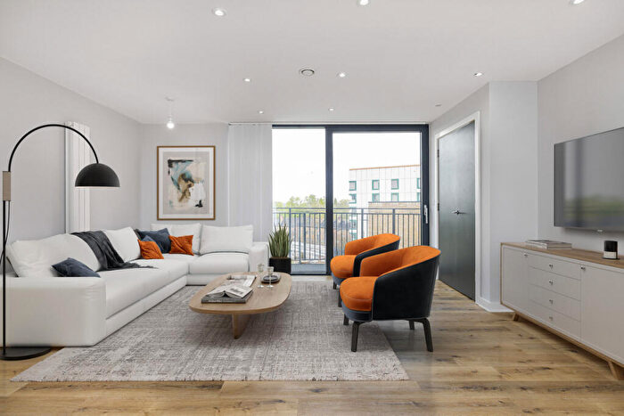 3 Bedroom Apartment For Sale In Admiral Court, Croydon, CR0