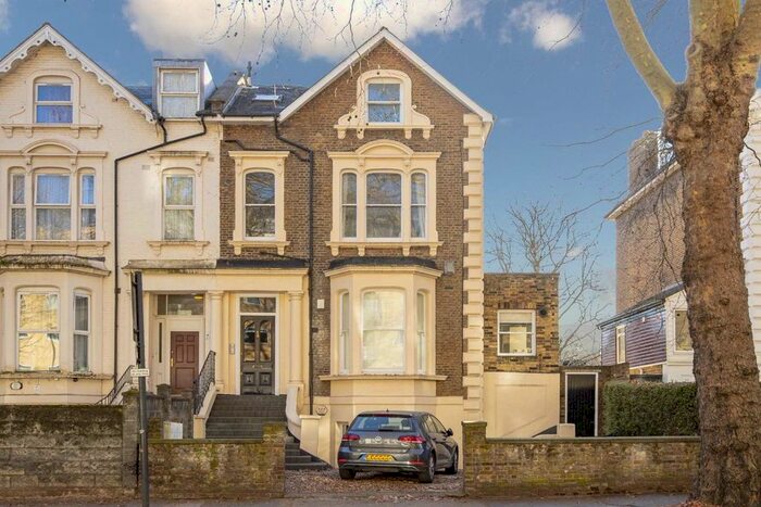 2 Bedroom Flat To Rent In Chiswick High Road, London, W4