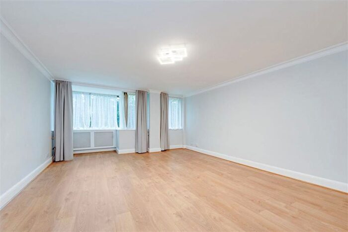 2 Bedroom Flat For Sale In Knightsbridge, South Kensington, SW7