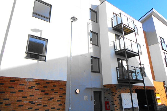 2 Bedroom Apartment To Rent In Creek Mill Way, Dartford, DA1