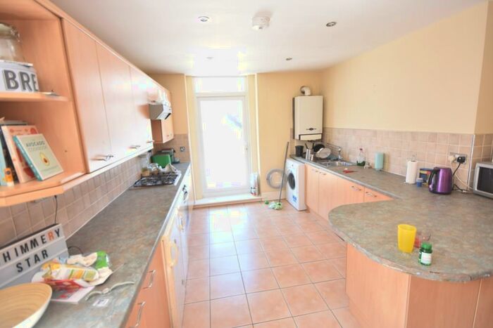 2 Bedroom Flat To Rent In Grosvenor Place, Jesmond, NE2