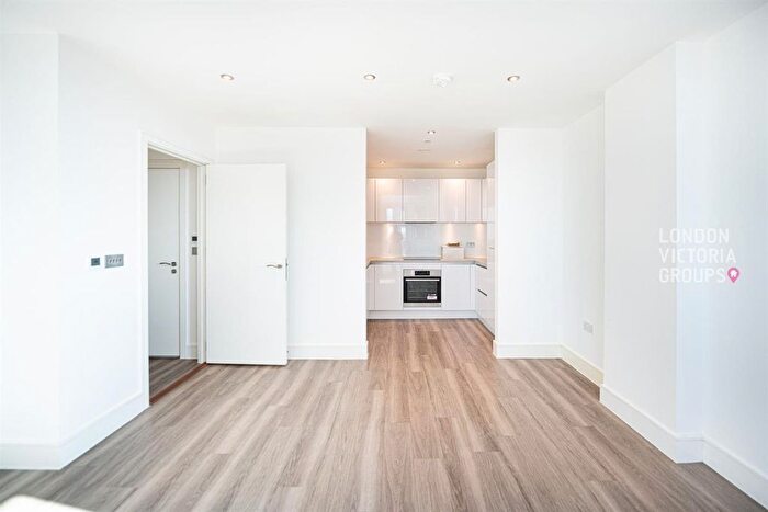 1 Bedroom Flat To Rent In Ashwell House, Healum Avenue, Southall, UB2