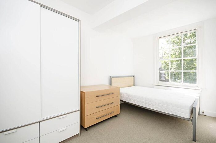 1 Bedroom Flat To Rent In Graham Road, Hackney, London, E8