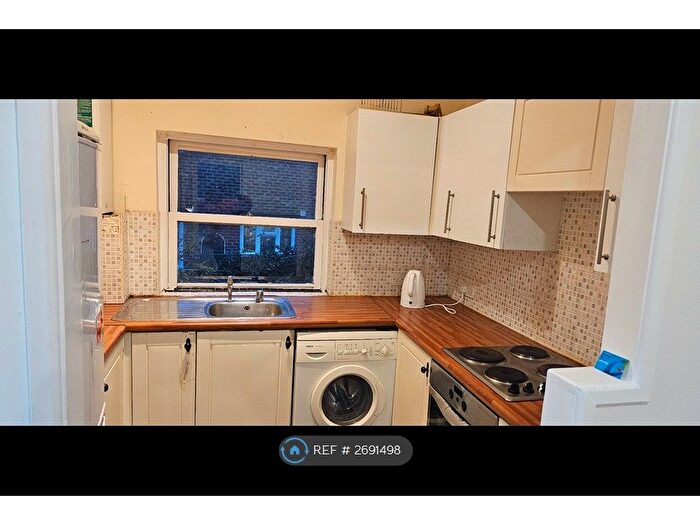 1 Bedroom Flat To Rent In Manor Road, Wallington, SM6
