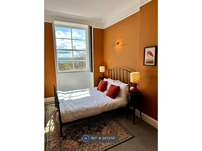 2 Bedroom Flat To Rent In Royal York Crescent, Bristol, BS8