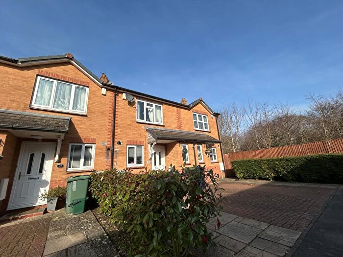 2 Bedroom House To Rent In Bampton Close, Oxford, OX4