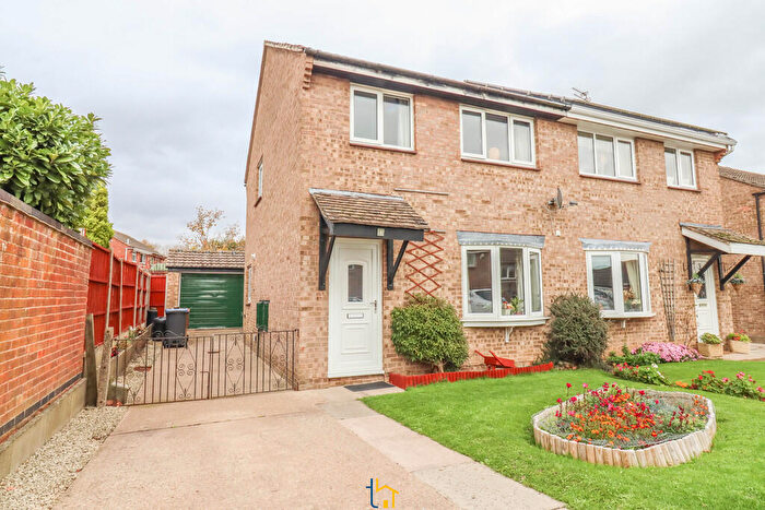 3 Bedroom Semi Detached House To Rent In Spinney Drive, Barlestone, CV13