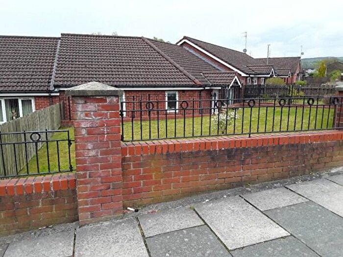 2 Bedroom Bungalow To Rent In For People Aged And Over: Kennedy Square, SK14