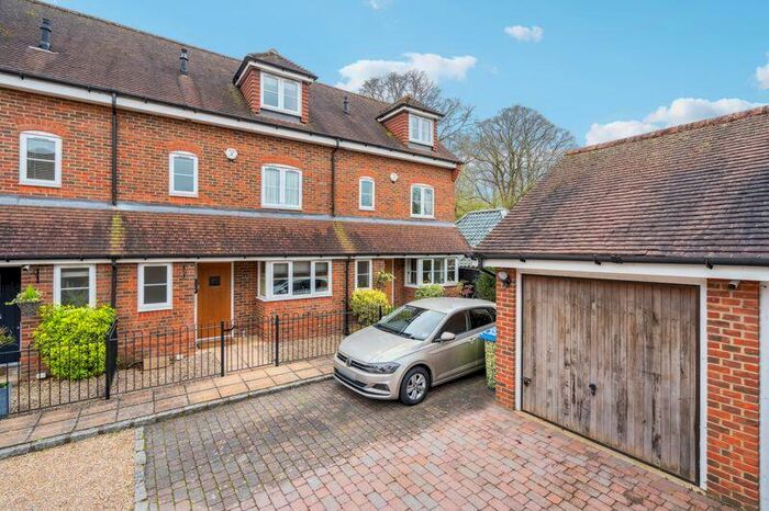 3 Bedroom Terraced House For Sale In Hurley, SL6