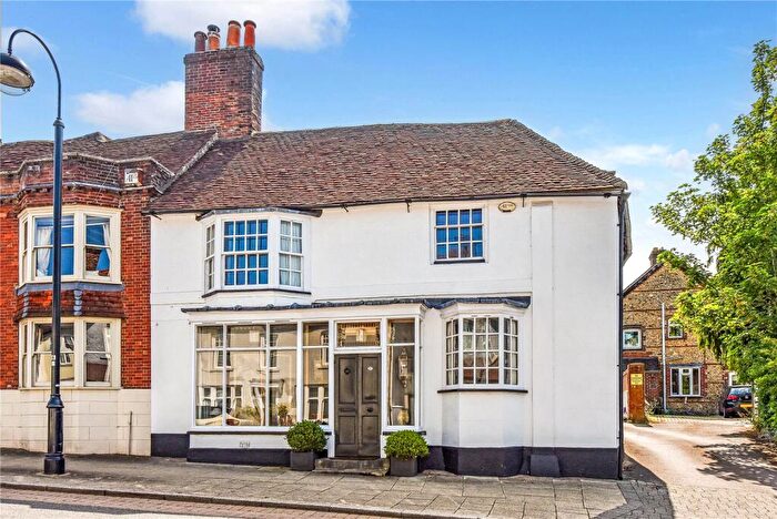 3 Bedroom End Of Terrace House For Sale In Dragon Street, Petersfield, Hampshire, GU31