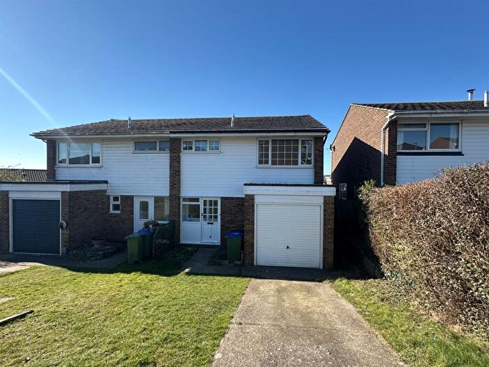 3 Bedroom House To Rent In Heighton Crescent, Newhaven, BN9