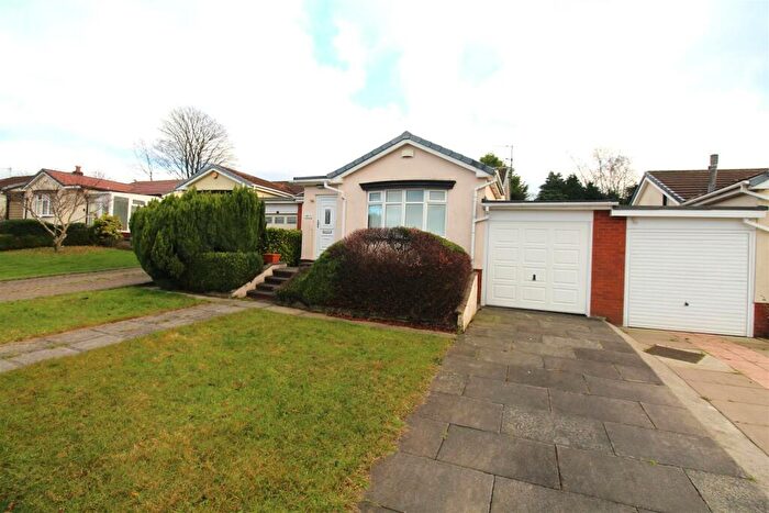 2 Bedroom Semi-Detached Bungalow To Rent In Hollowell Lane, Horwich, Bolton, BL6
