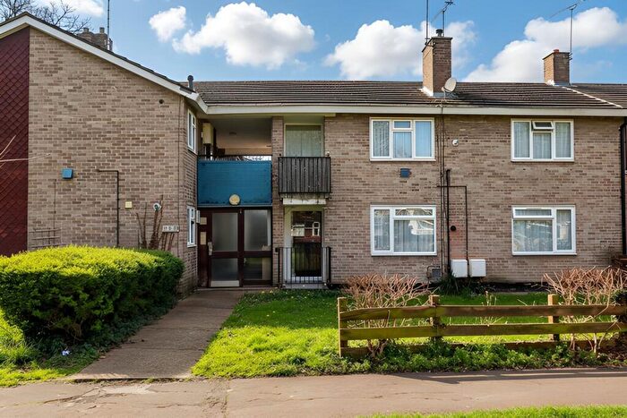 2 Bedroom Apartment For Sale In Honeypot Lane, Basildon, Essex, SS14