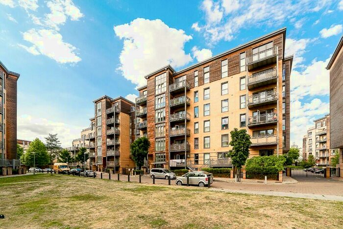 2 Bedroom Flat To Rent In Harry Zeital Way, London, E5