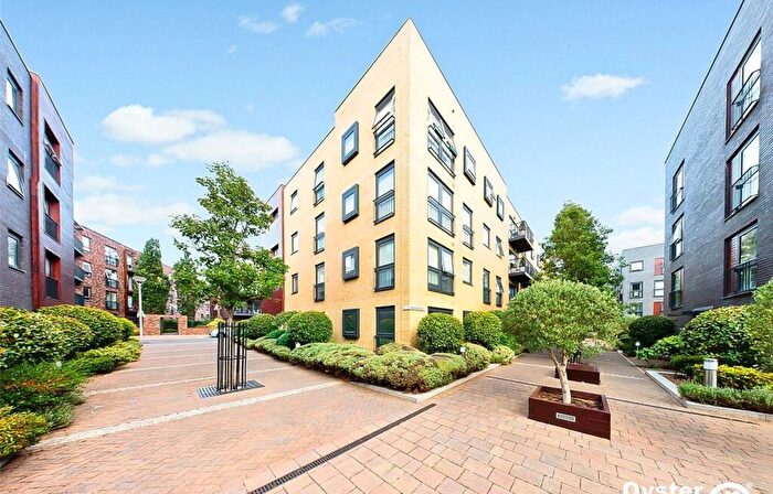 2 Bedroom Apartment To Rent In Howard Road, Stanmore, HA7