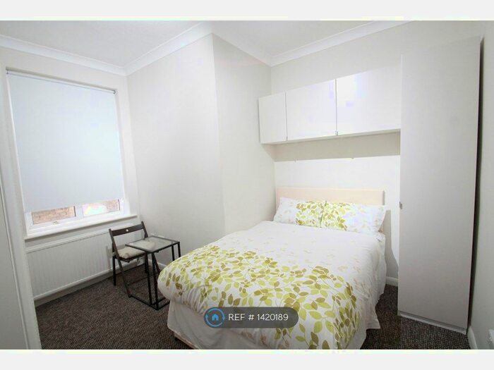 Studio To Rent In Pinner Road, Harrow, HA1