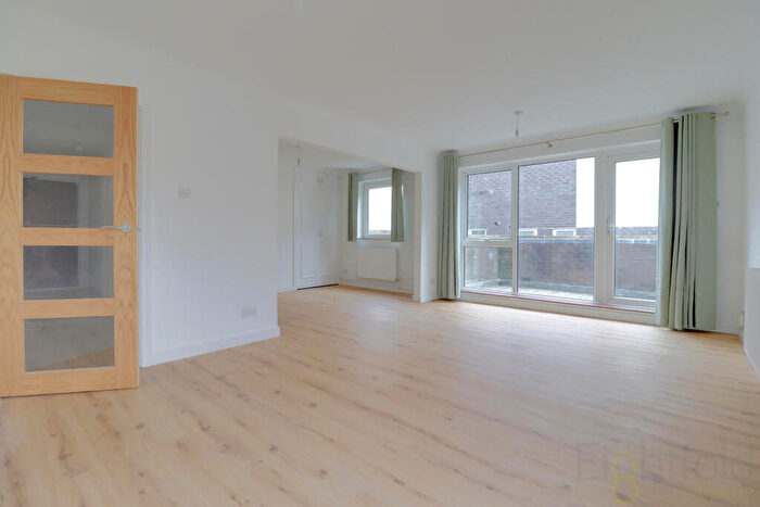 2 Bedroom Flat To Rent In Flat, Robinia Lodge, Brighton, BN1