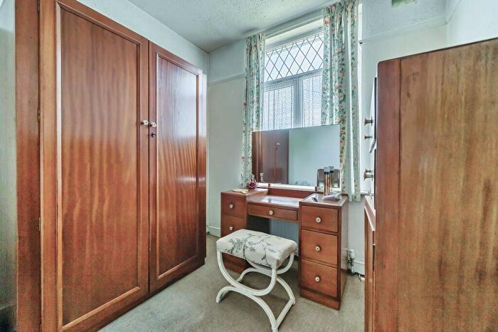 3 Bedroom Terraced House For Sale In Kingsway, St. George, Bristol, Somerset, BS5
