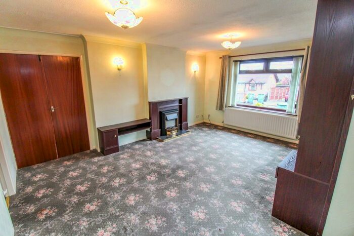 2 Bedroom Detached Bungalow For Sale In Pasture Close, Heywood, OL10