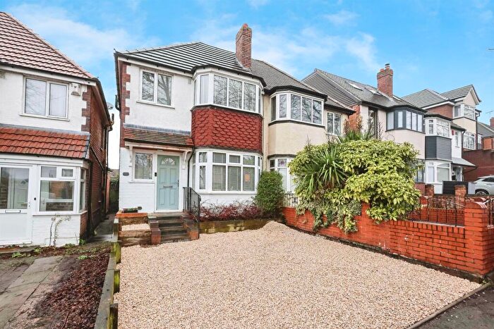 3 Bedroom Semi Detached House For Sale In Rectory Park Road, Birmingham, B26