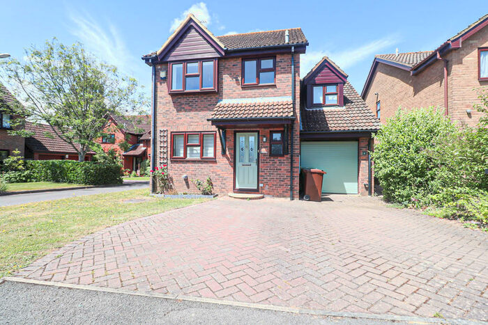 4 Bedroom Detached House To Rent In Lillywhite Crescent, Andover, SP10