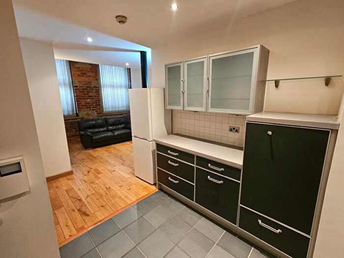 1 Bedroom Flat To Rent In Apartment, Leeds Road, Bradford, BD1