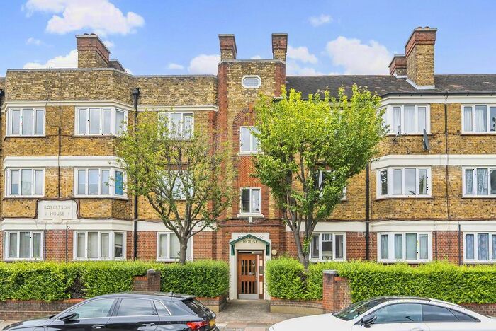 2 Bedroom Flat To Rent In Robertson House, Tooting Broadway, London, SW17