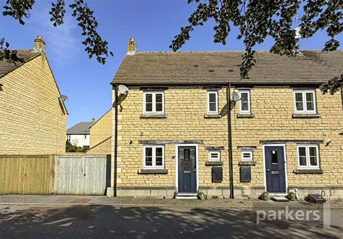 2 Bedroom End Of Terrace House To Rent In Lilac Way, Carterton, Oxfordshire, OX18