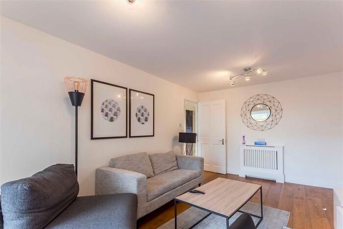 2 Bedroom Flat To Rent In Gresse Street, London, W1T