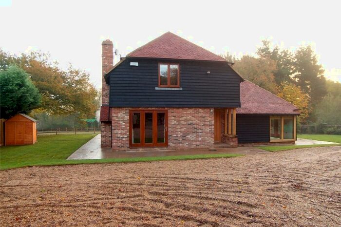 3 Bedroom Detached House To Rent In Red Lane, Oxted, Surrey, RH8